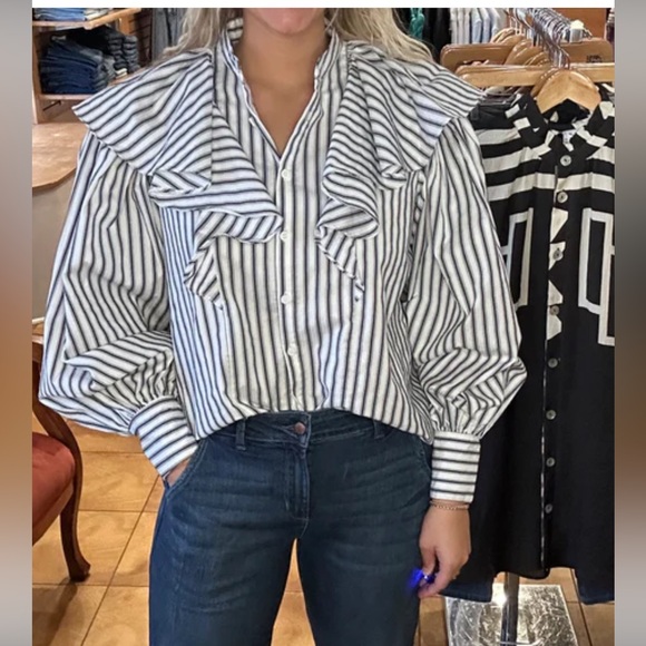 FRNCH Tops - FRNCH ruffle blouse